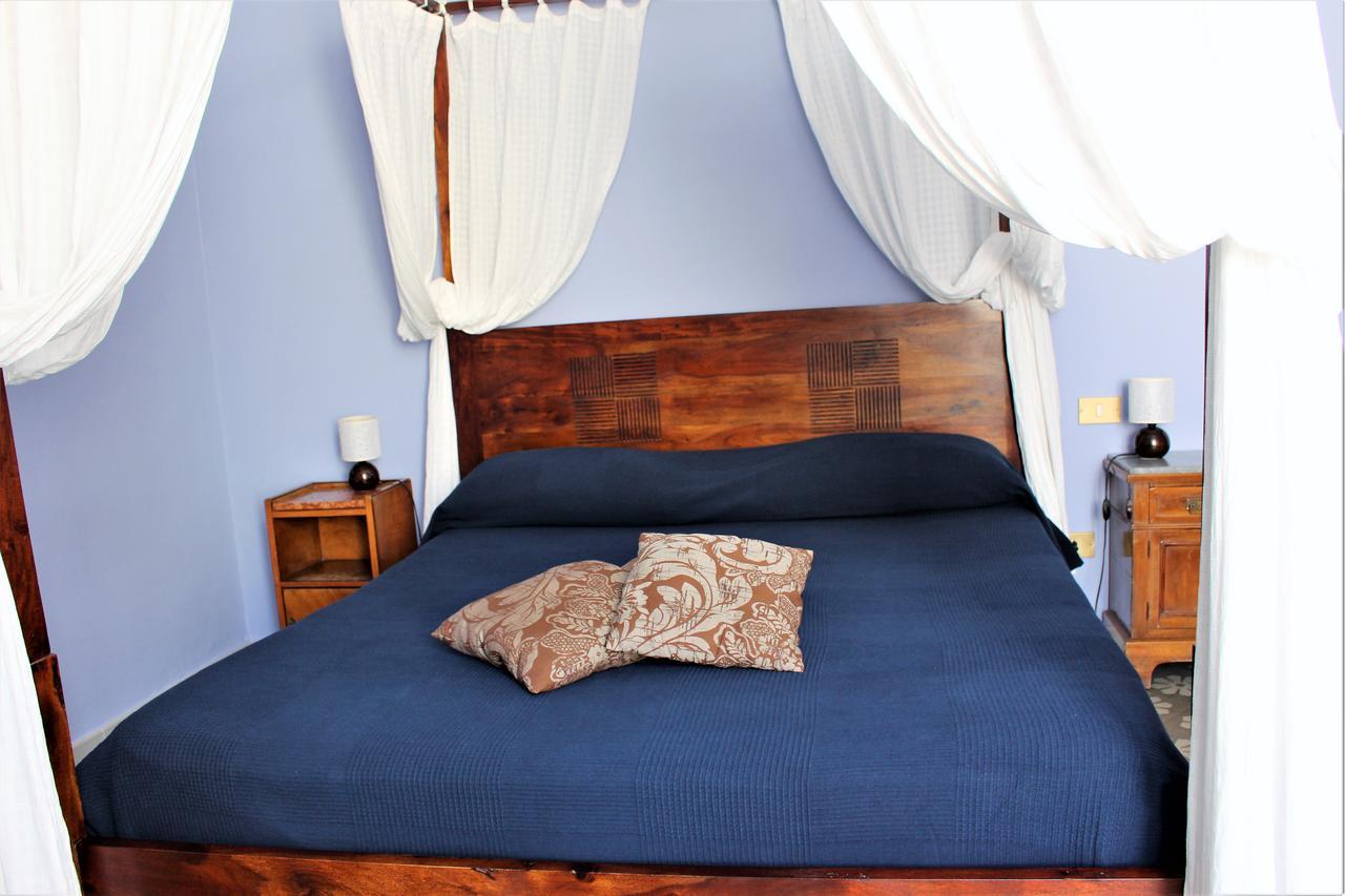 パレルモ La Via Delle Biciclette Bed & Breakfast エクステリア 写真